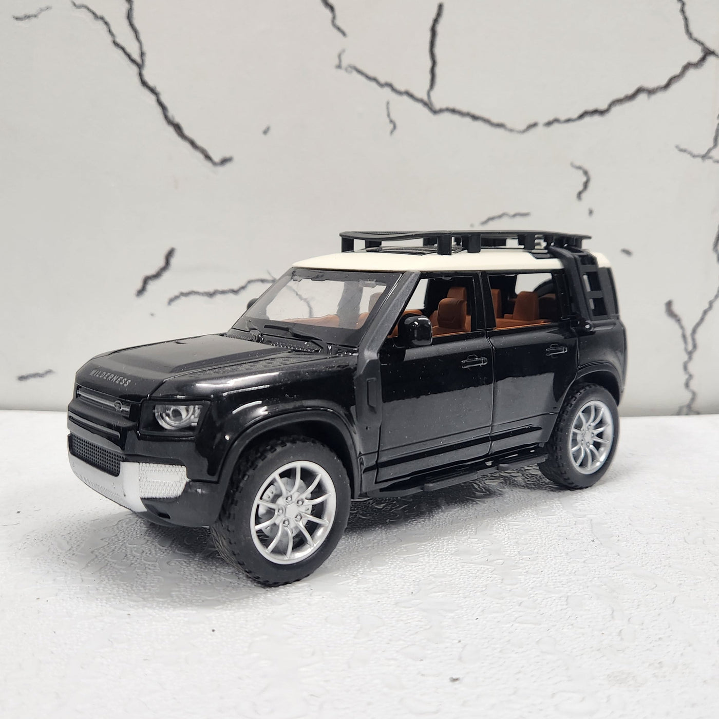 Defender Black Metal Diecast Car 1:22 (20x8 cm)