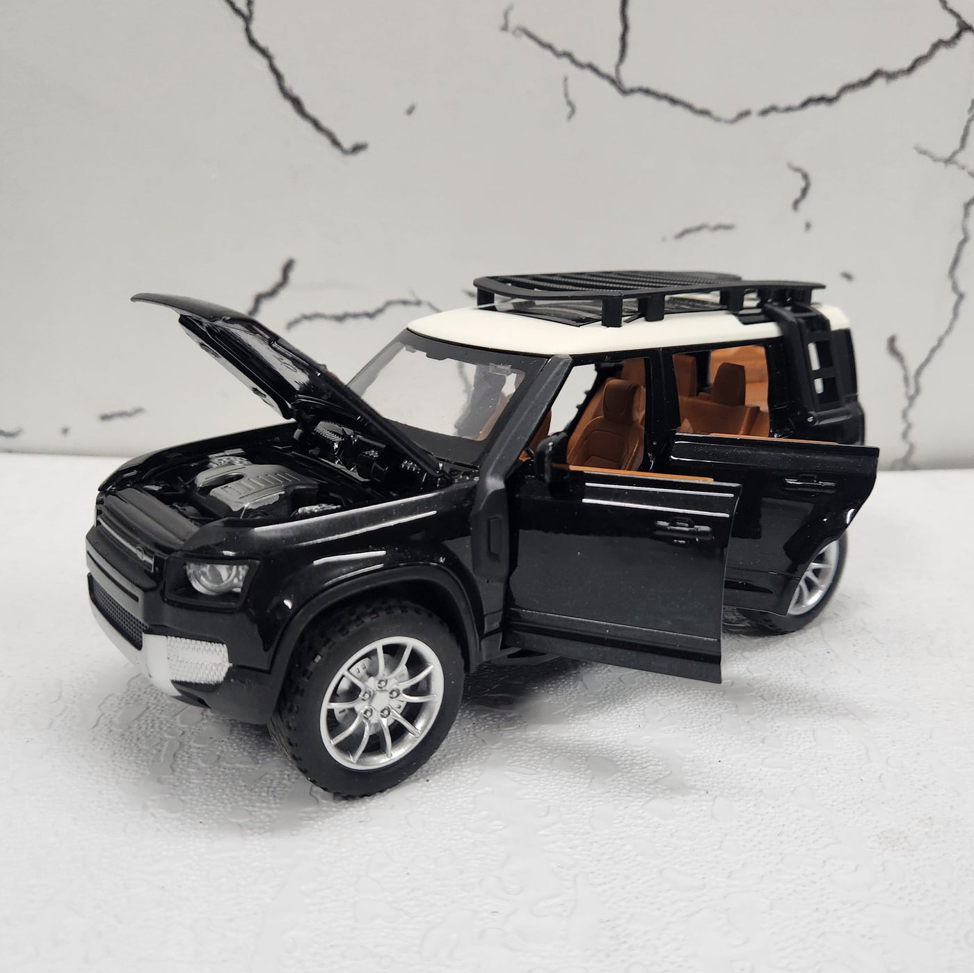 Defender Black Metal Diecast Car 1:22 (20x8 cm)