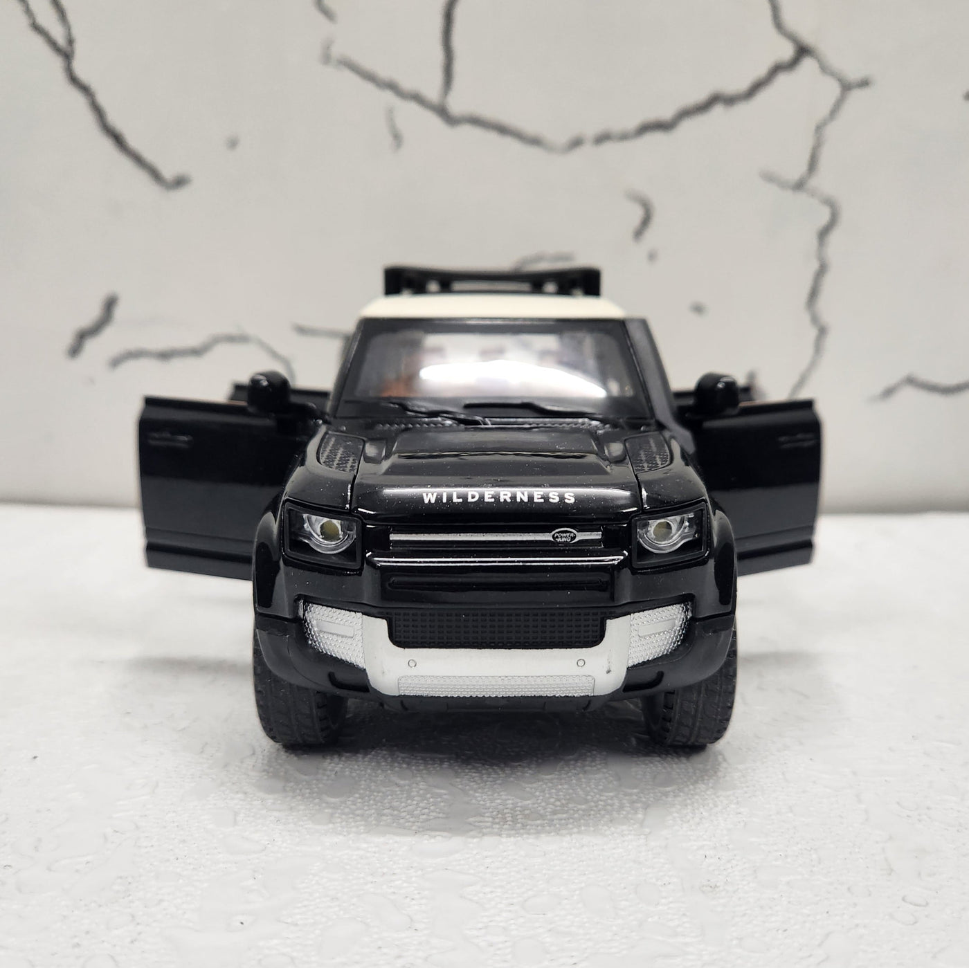 Defender Black Metal Diecast Car 1:22 (20x8 cm)