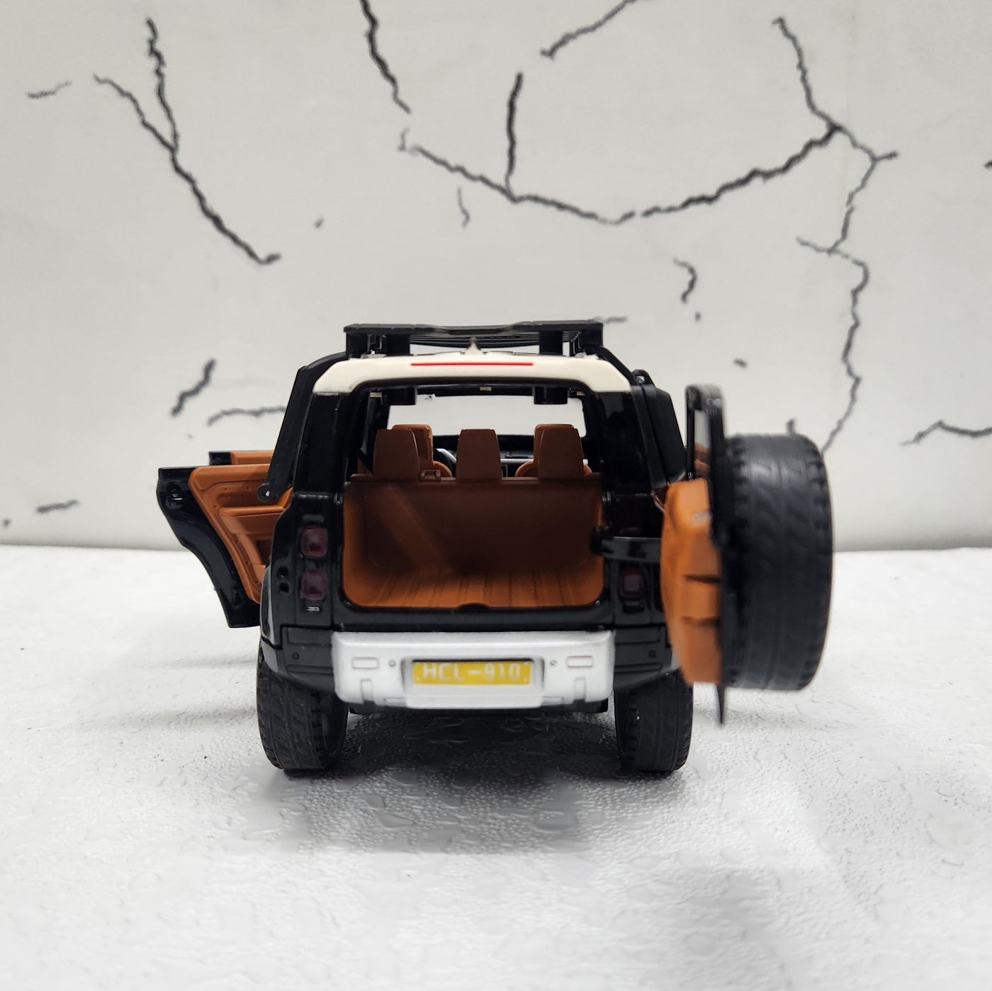 Defender Black Metal Diecast Car 1:22 (20x8 cm)