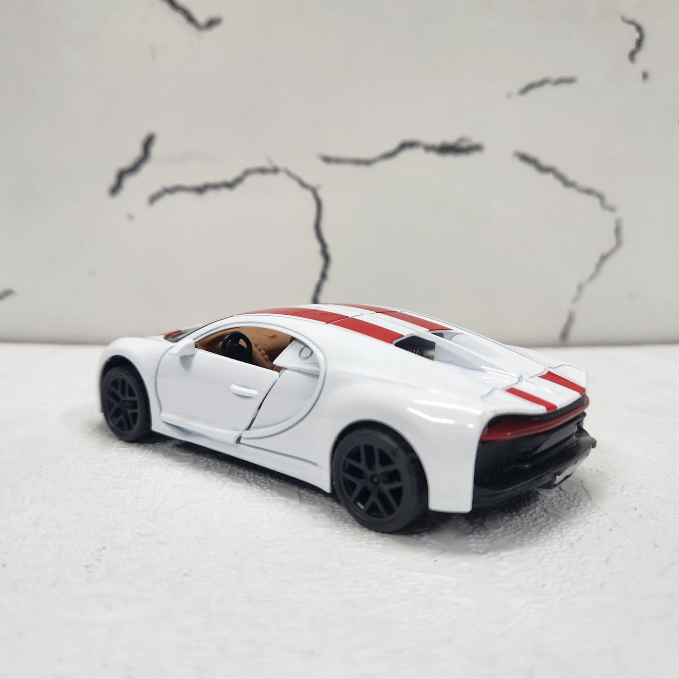 Bugatti White Diecast Model Car 1:43