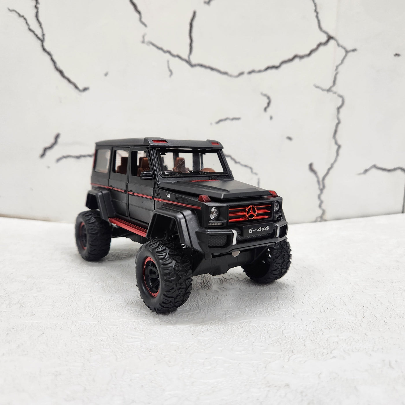 Mercedes G Wagon G500 Uplifted Black Metal Diecast Car 1:32 (14x5 cm)