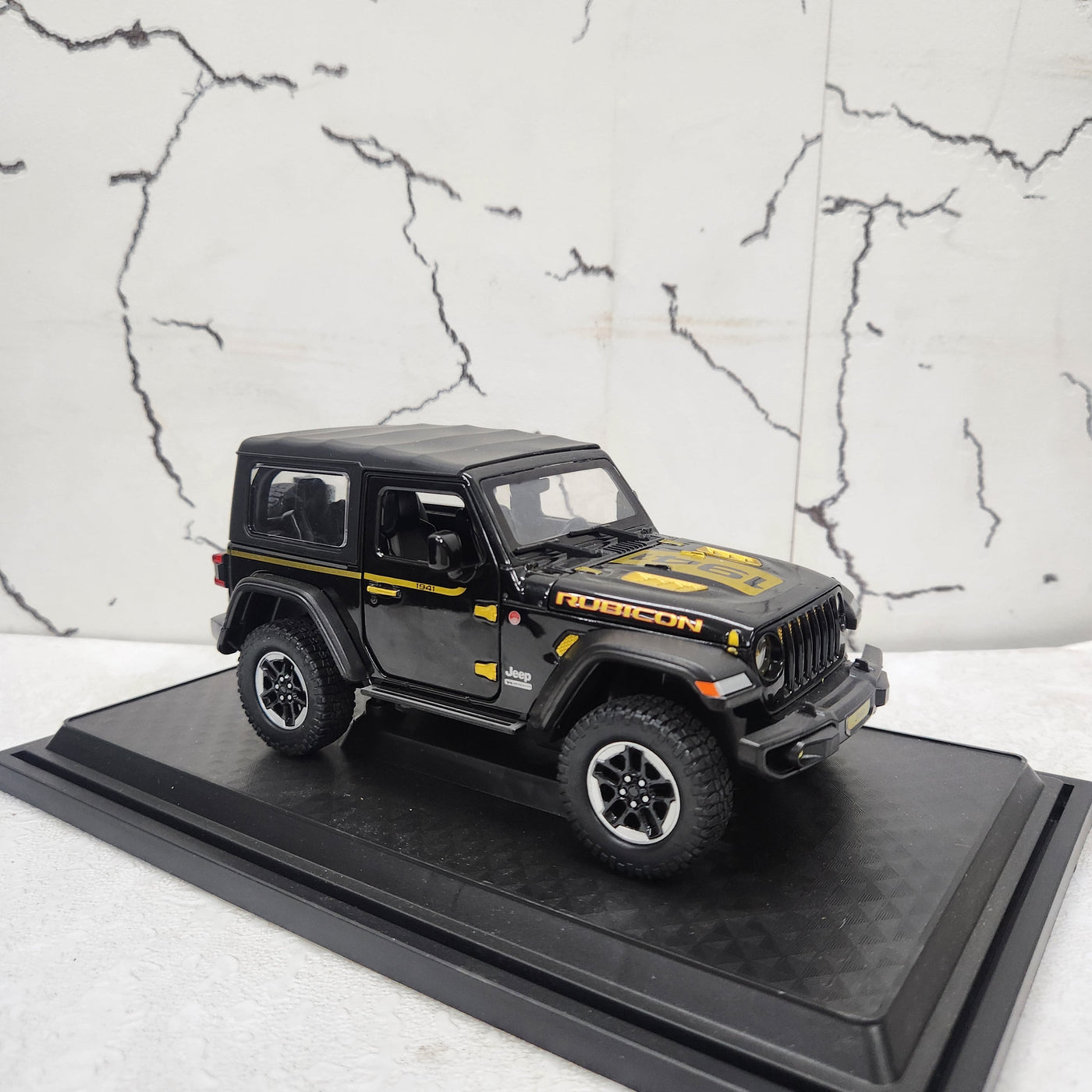 Jeep Wrangler Rubicon Metal Diecast Car 1:24 (20x8 cm)