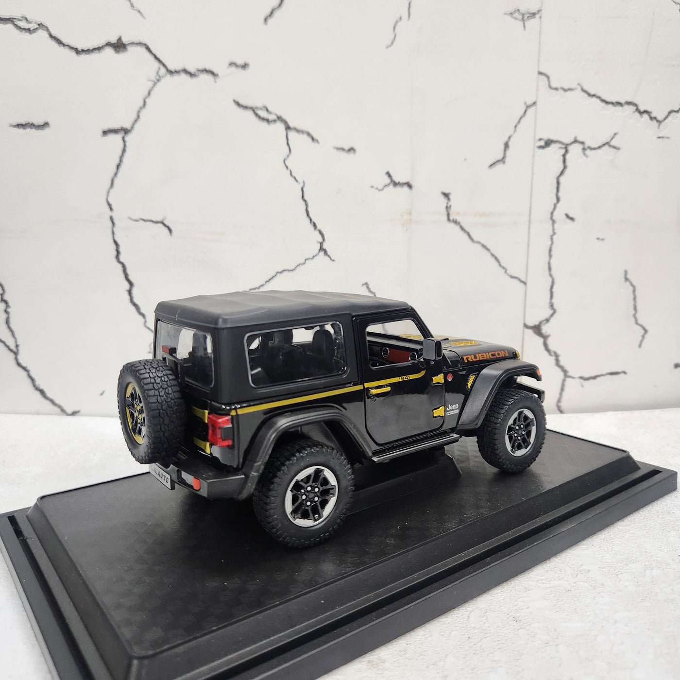 Jeep Wrangler Rubicon Metal Diecast Car 1:24 (20x8 cm)