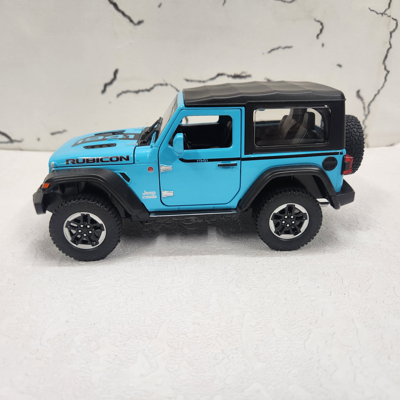 Jeep Wrangler Rubicon Metal Diecast Car 1:24 (20x8 cm)