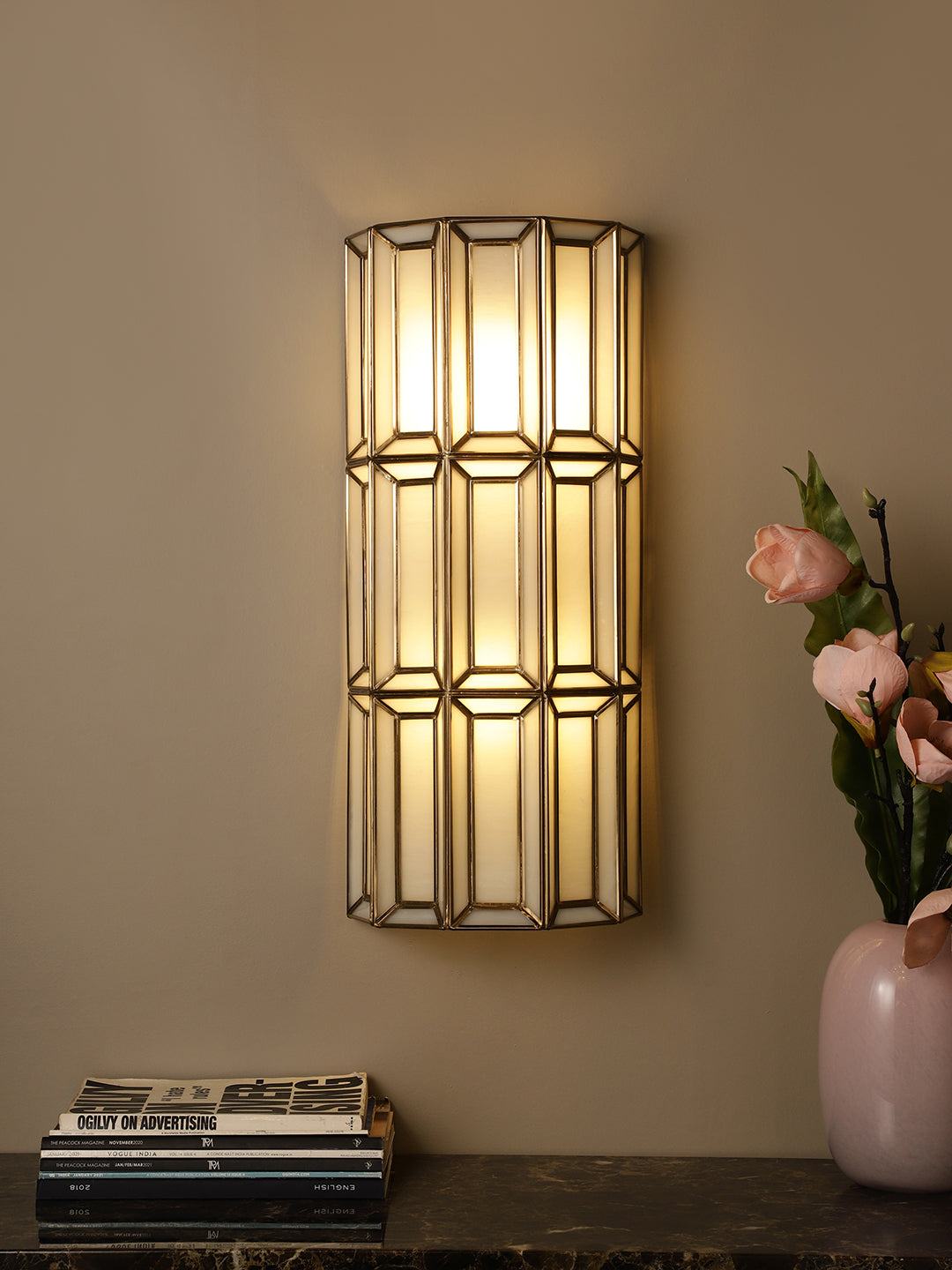 Capsian Wall Light