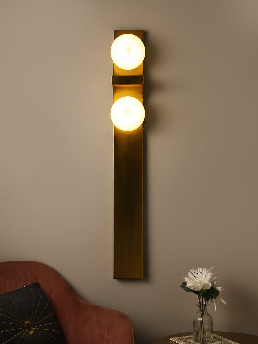 Carina Wall Light