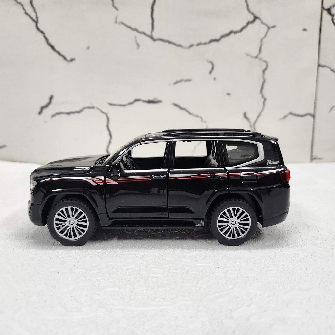 Land Cruiser Metal Diecast Car 1:32 (14x5 cm)