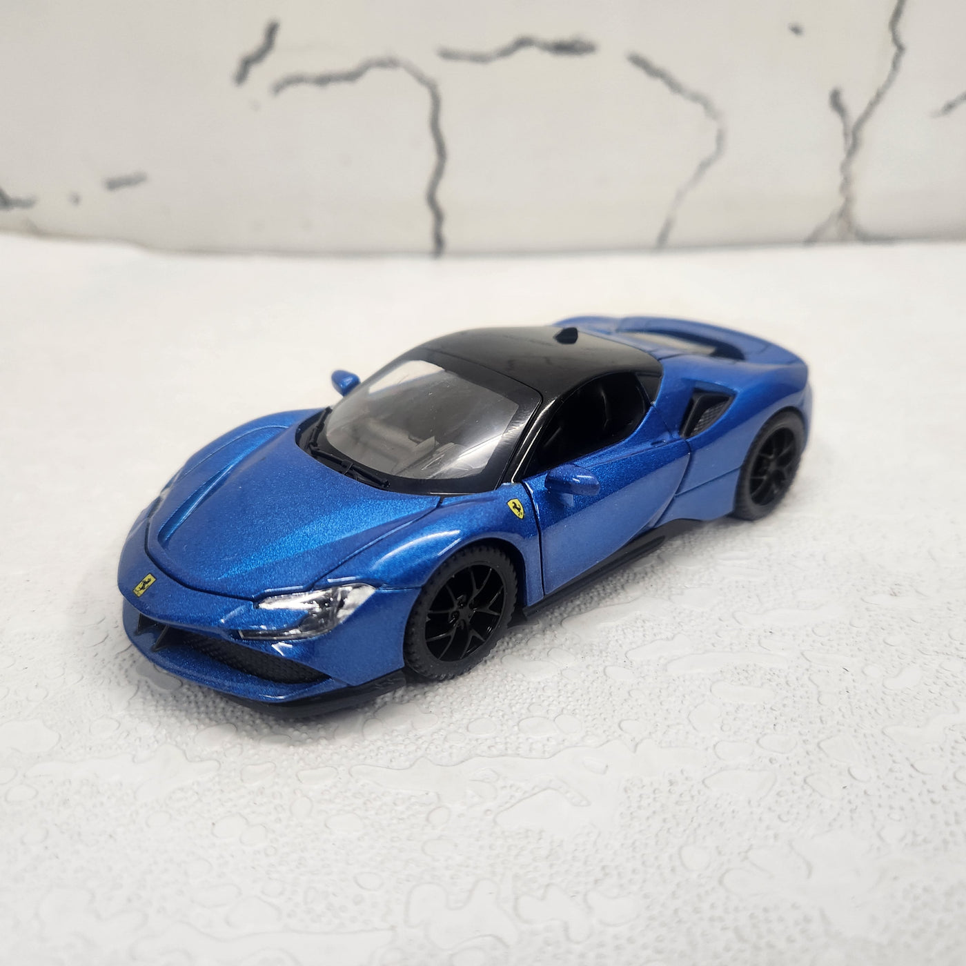 Ferrari Metal Diecast Car 1:32 (14x5 cm)