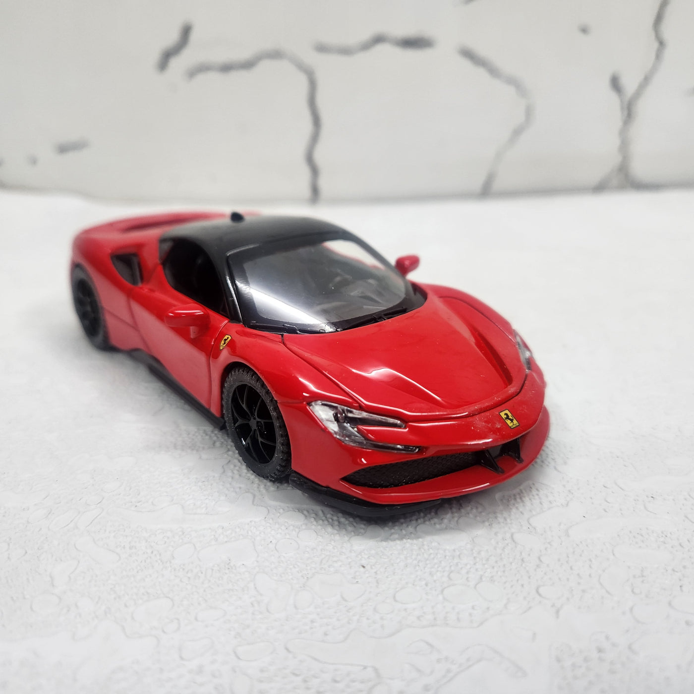 Ferrari Metal Diecast Car 1:32 (14x5 cm)