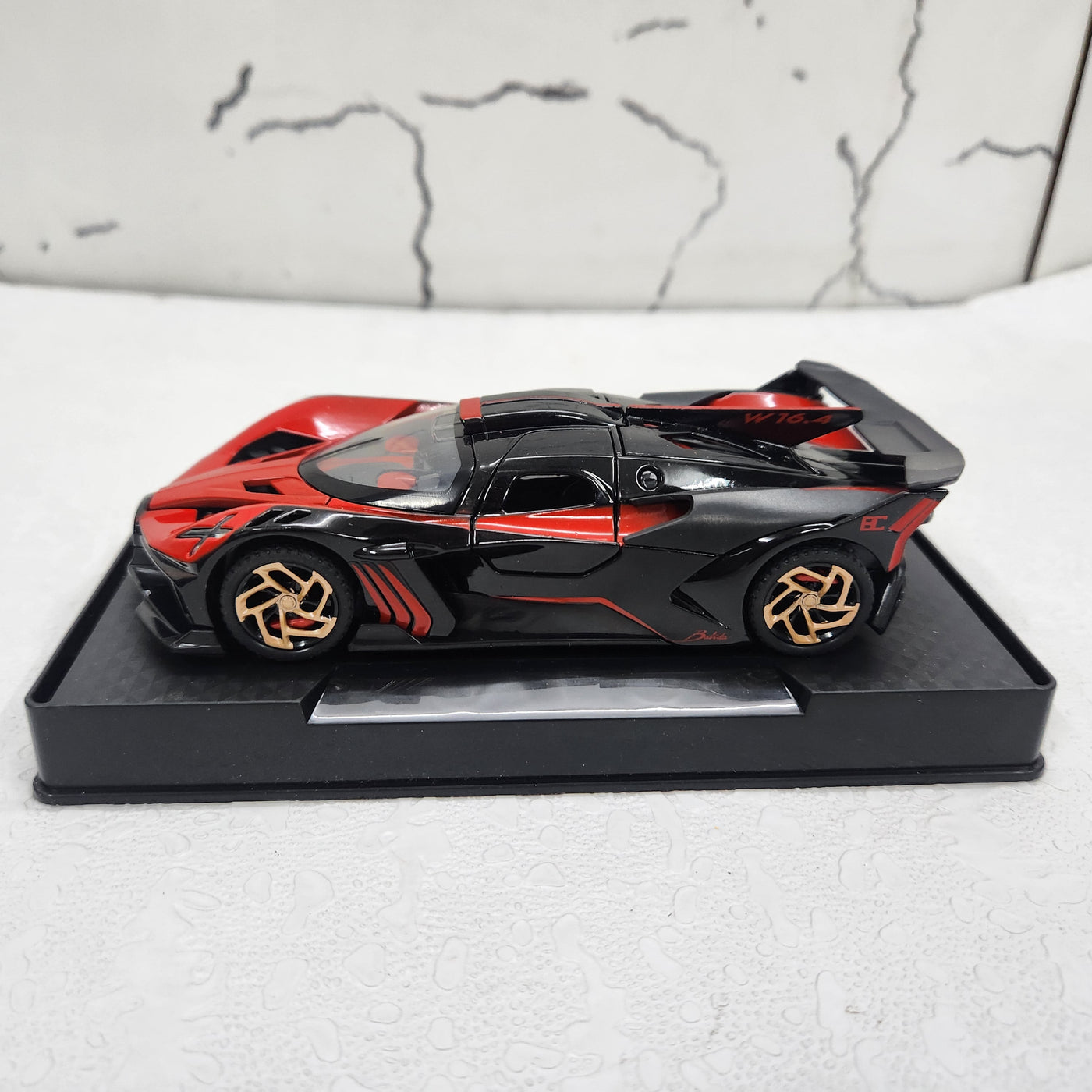 Bugatti Bolide Metal Diecast Car 1:32 (14x5 cm)