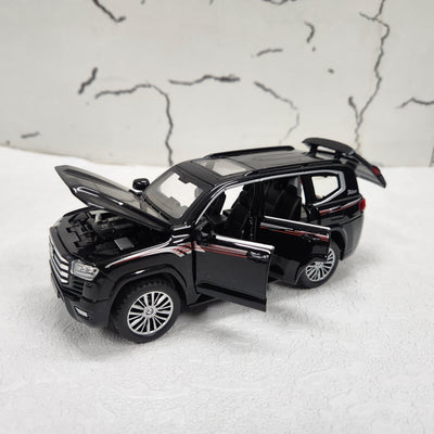 Land Cruiser Metal Diecast Car 1:32 (14x5 cm)