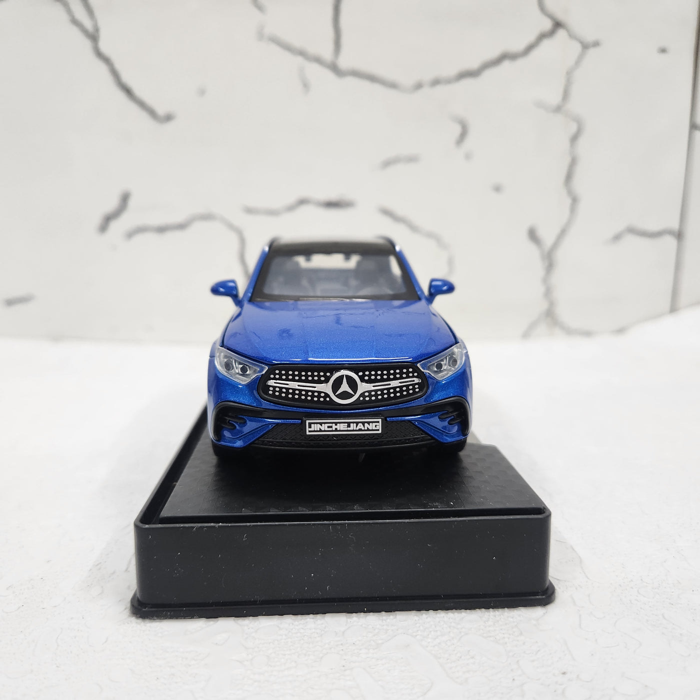 Mercedes Metal Diecast Car 1:32 (14x5 cm)