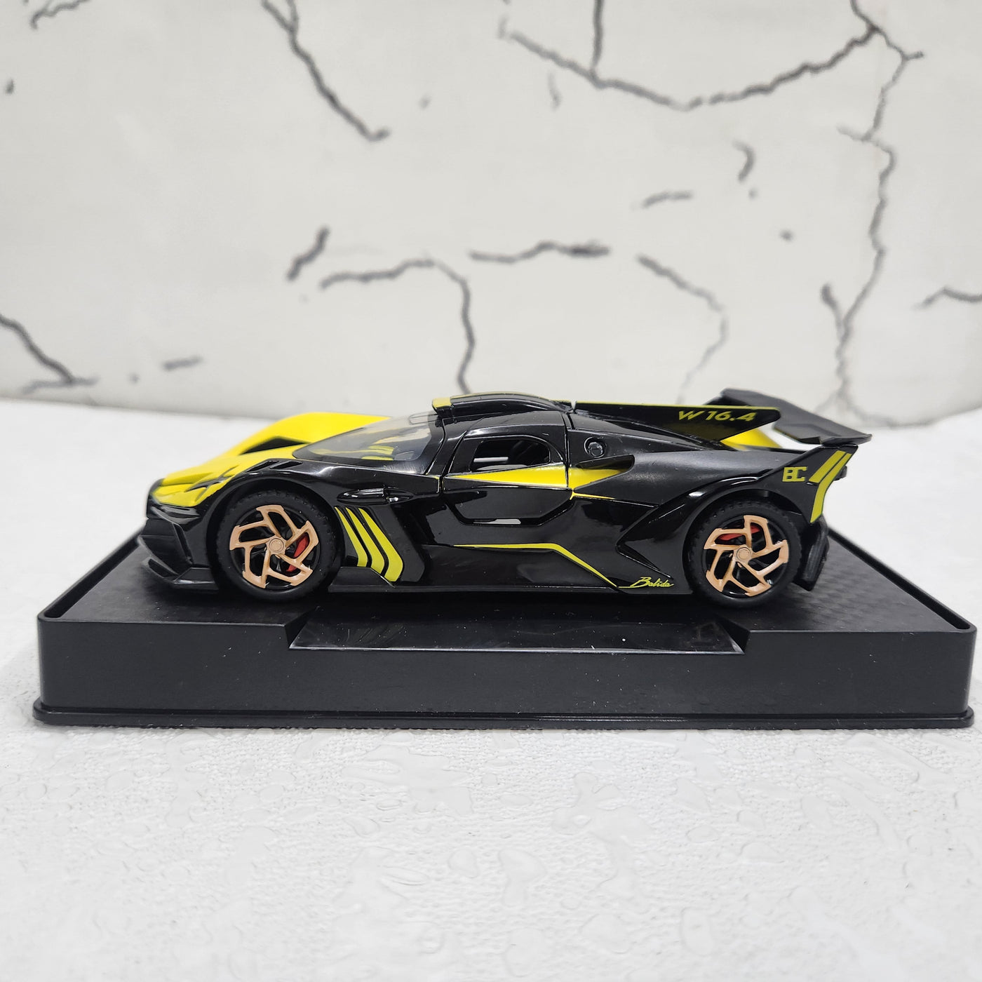 Bugatti Bolide Metal Diecast Car 1:32 (14x5 cm)